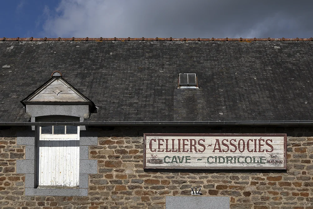 <strong>Celliers Associés</strong> • Cave cidricole - Pleudihen-sur-Rance <small>© Rémy SALAÜN</small>